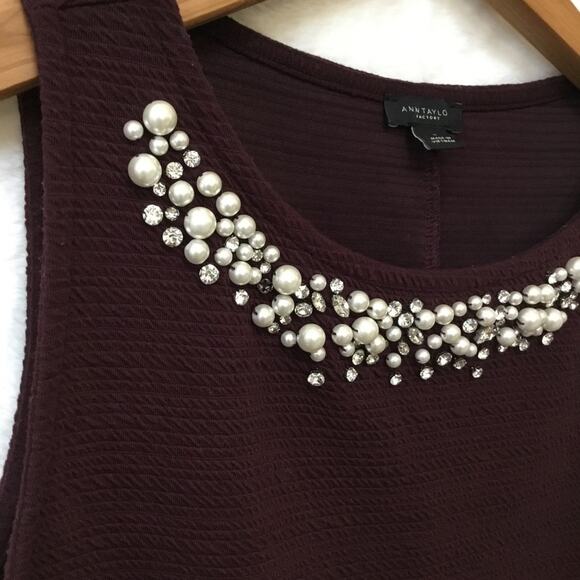 Ann Taylor Plum Pearls Detailed Neckline Tank Top - Picture 2 of 9